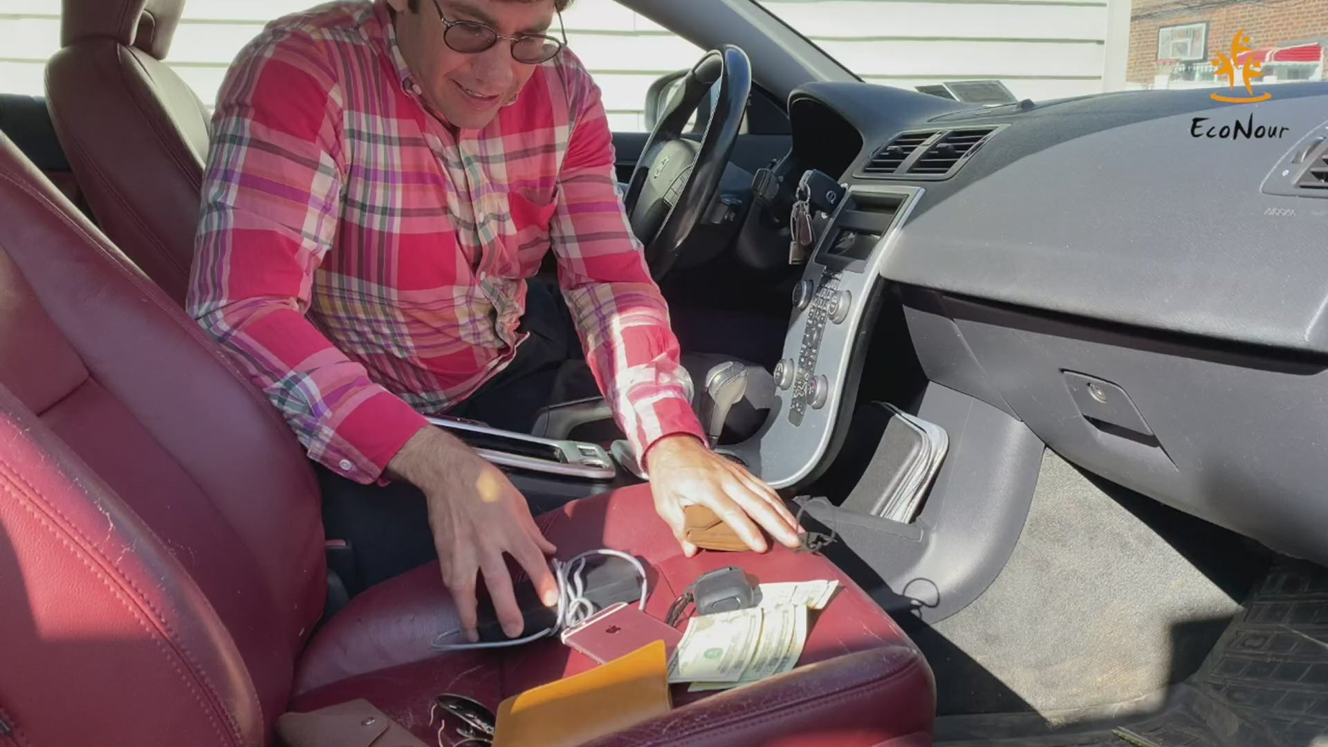 Car seat gap filler organizer 2 pack, universal fit storage box that fits between car seats, 2-in-1 design holds phone, wallet, money, cards, keys, and small accessories, front seat console organizer for cars and SUVs.